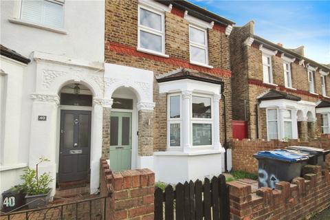 3 bedroom terraced house to rent, Charnwood Road, London, SE25