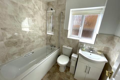 4 Dol Helyg, Pembrey, Burry Port, SA16 0EH