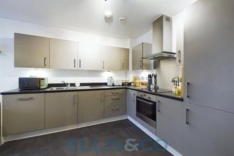 2 bedroom apartment for sale, Sovereign Way, Tonbridge, Kent, TN9