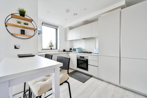 1 bedroom flat for sale, Brighton Road, Surbiton, KT6