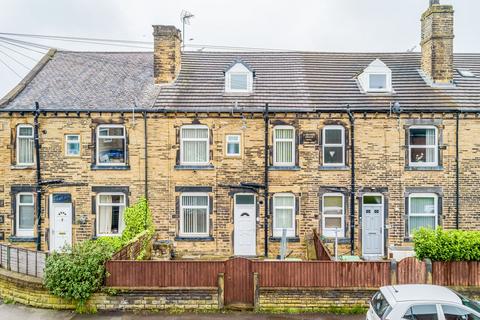 3 bedroom terraced house for sale, Morley, Leeds LS27