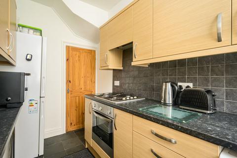 3 bedroom terraced house for sale, Morley, Leeds LS27