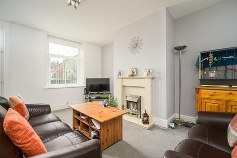 3 bedroom terraced house for sale, Morley, Leeds LS27