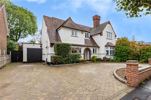 4 bedroom detached house for sale, Harrow Drive, Hornchurch, RM11