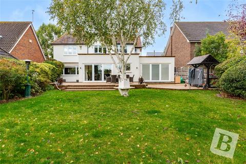 4 bedroom detached house for sale, Harrow Drive, Hornchurch, RM11