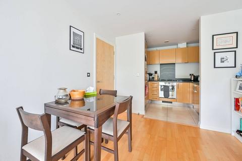 1 bedroom flat for sale, Battersea Park Road, Nine Elms, London, SW8