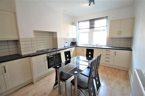 5 bedroom terraced house to rent, Winston Gardens, Headingley, Leeds, LS6 3LA