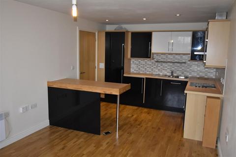 2 bedroom apartment to rent, Northwick Avenue, Worcester WR3