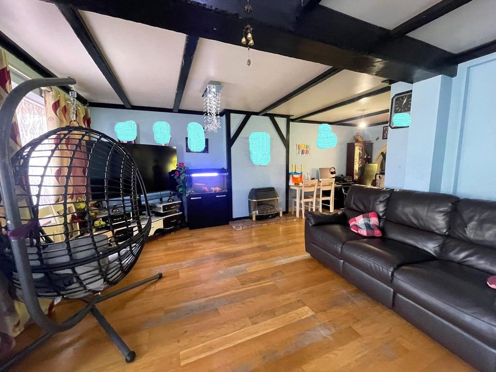 Marling Way, Gravesend, Kent, DA12 3 bed terraced house for sale £325,000