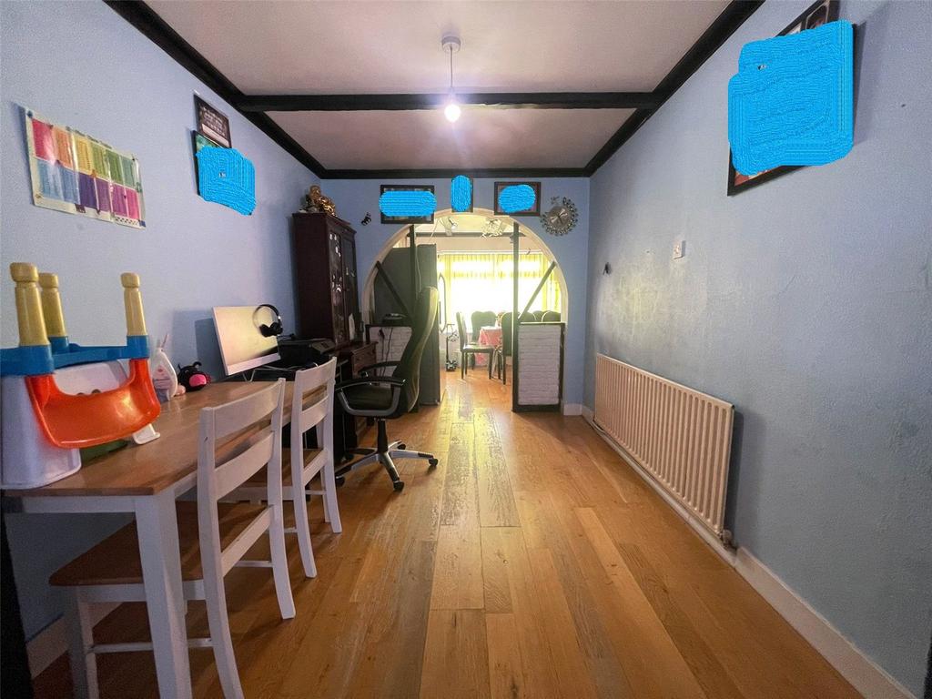 Marling Way, Gravesend, Kent, DA12 3 bed terraced house for sale £325,000