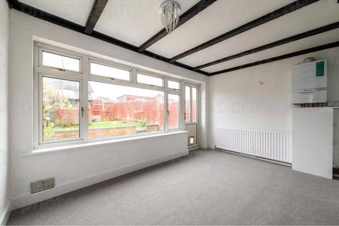 126 Marling Way, Gravesend, DA12 4RE