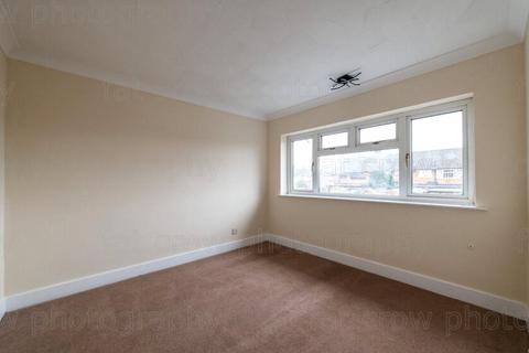 126 Marling Way, Gravesend, DA12 4RE