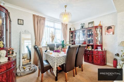 3 bedroom semi-detached house for sale, Chigwell IG7