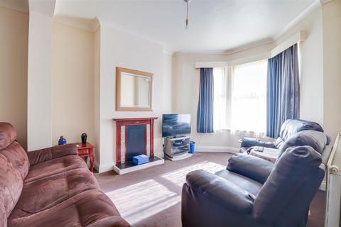 3 bedroom terraced house for sale, Fairfax Drive, Westcliff-On-Sea SS0