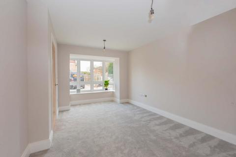 4 bedroom semi-detached house for sale, Cobblers Close, Farnham Royal SL2