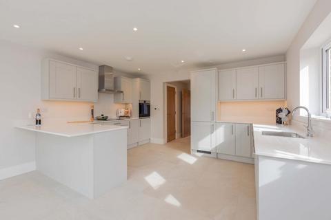 4 bedroom semi-detached house for sale, Cobblers Close, Farnham Royal SL2