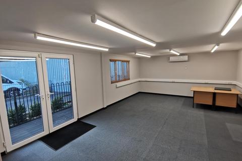 Office to rent, Herongate