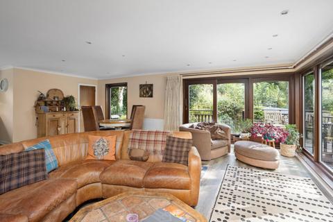 3 Ruthven Water, Aberuthven, Auchterarder, PH3 1JD