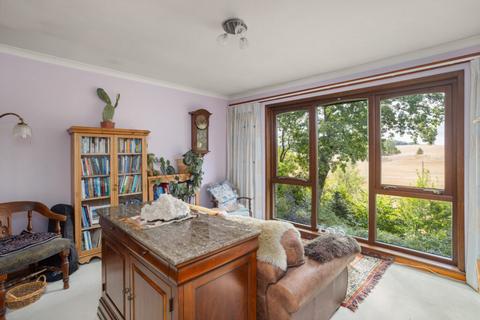 3 Ruthven Water, Aberuthven, Auchterarder, PH3 1JD