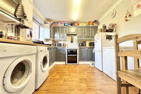 2 bedroom terraced house for sale, Foden Avenue, Ipswich