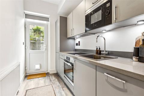 1 bedroom apartment for sale, Gowrie Road, London, SW11