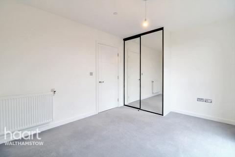 1 bedroom apartment for sale, Track Street, Walthamstow