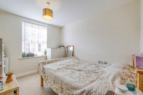 2 bedroom flat for sale, Sissinghurst Court, Main Street, B90 1GE