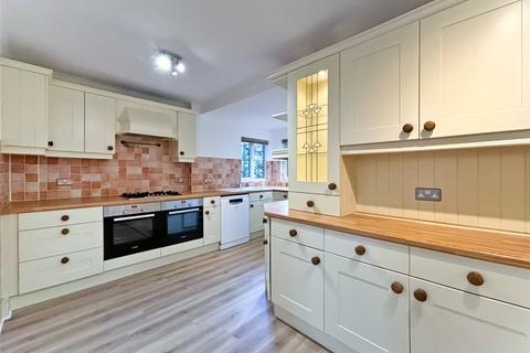 5 bedroom detached house to rent, The Oaks, Burgess Hill, West Sussex, RH15