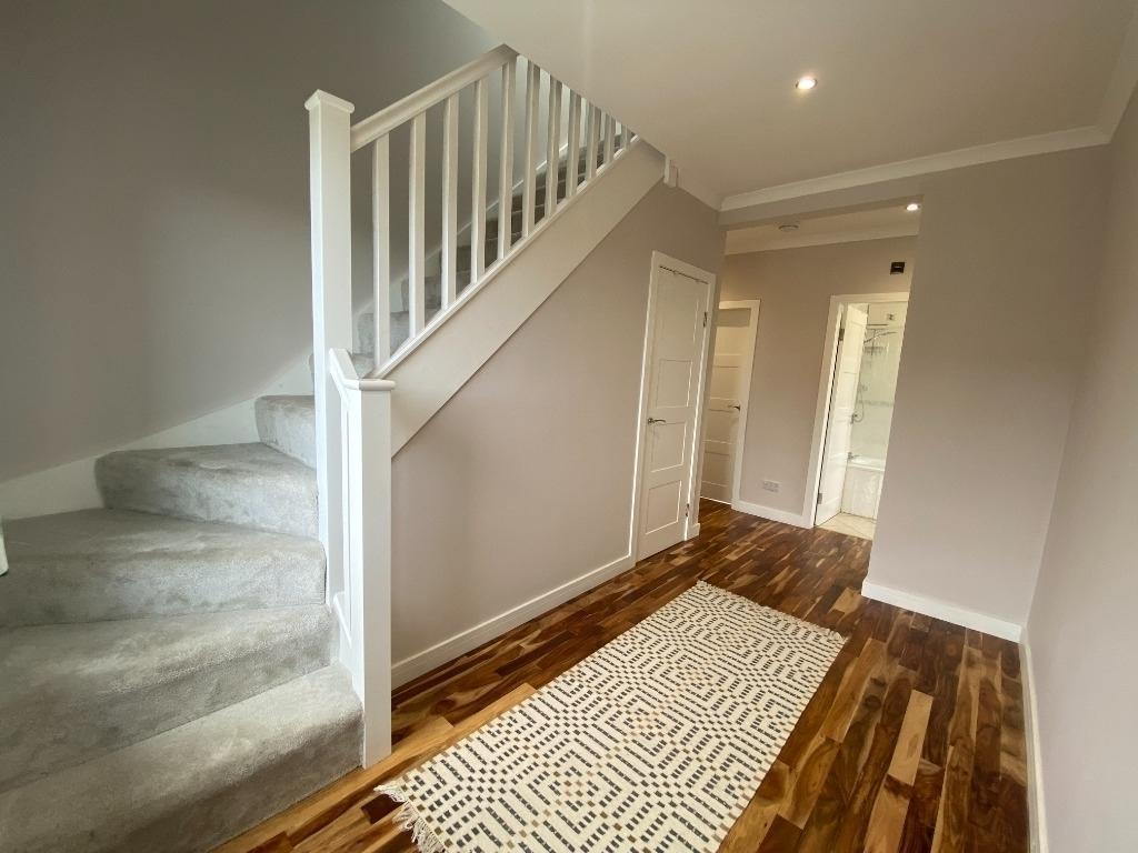 Crewe Crescent, Pilton, Edinburgh, EH5 3 bed flat to rent £1,600 pcm