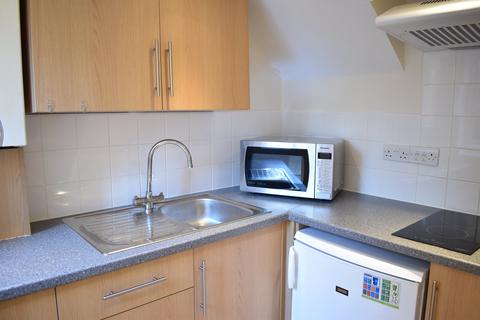 1 bedroom apartment to rent, Kingston Road, Walton Manor