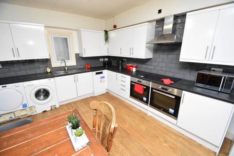 6 bedroom flat to rent, The Avenue, Durham, DH1