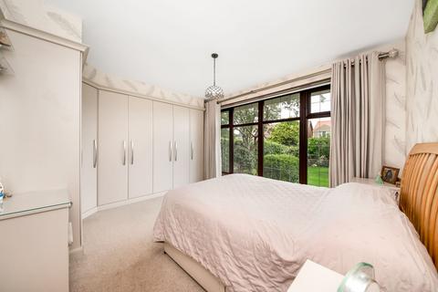 40a Darton Road, Cawthorne, Barnsley, S75 4HY