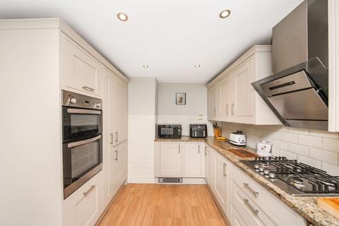40a Darton Road, Cawthorne, Barnsley, S75 4HY