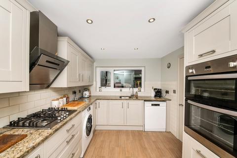 40a Darton Road, Cawthorne, Barnsley, S75 4HY