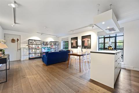 2 bedroom flat for sale, Felgate Mews, Studland Street, London W6