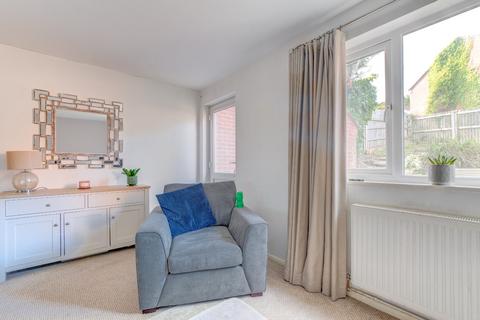 25 High Trees Close, Redditch, B98 7XJ