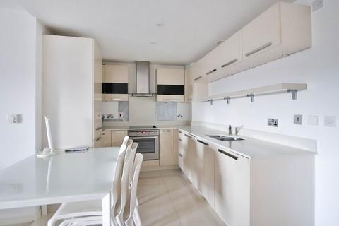 2 bedroom flat to rent, Alexander Terrace, Guildford