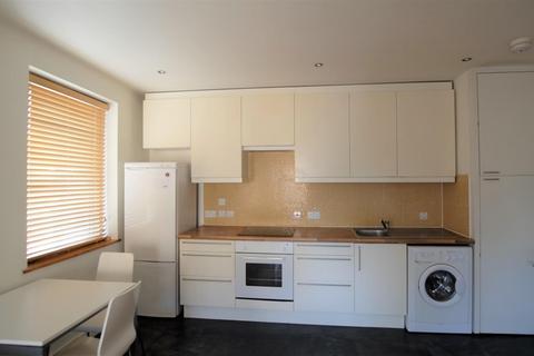 2 bedroom apartment to rent, Cavendish Road, Kilburn NW6