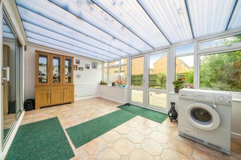 3 bedroom semi-detached house for sale, Carterton,  Oxfordshire,  OX18