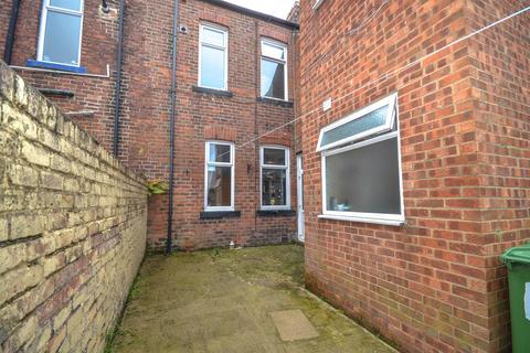 2 bedroom flat for sale, Sandringham Road, Roker