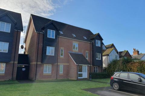 2 bedroom flat to rent, Harbury Court, Newbury