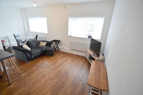 2 bedroom flat to rent, Marshall Terrace - DH1