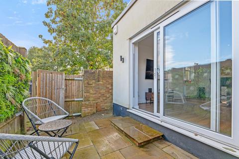 The Retreat, 5a Georges Terrace, Caterham, CR3 5NH
