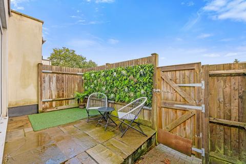 The Retreat, 5a Georges Terrace, Caterham, CR3 5NH