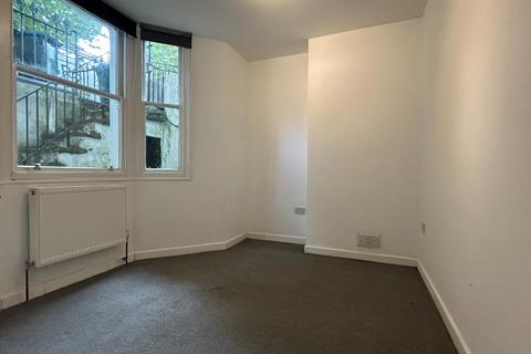 2 bedroom apartment to rent, Clyde Road, Brighton