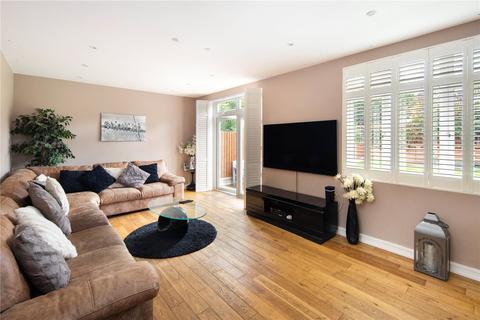 3 bedroom end of terrace house for sale, Mapledene Road, London Fields, London, E8