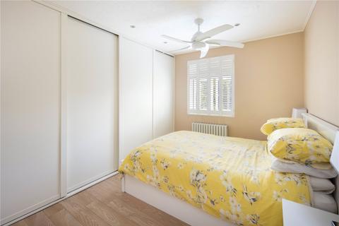 3 bedroom end of terrace house for sale, Mapledene Road, London Fields, London, E8