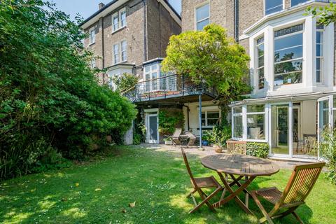 3 bedroom flat to rent, King Henrys Road, Primrose Hill NW3