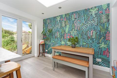 69 Sunnymede Avenue, Epsom, KT19 9TH