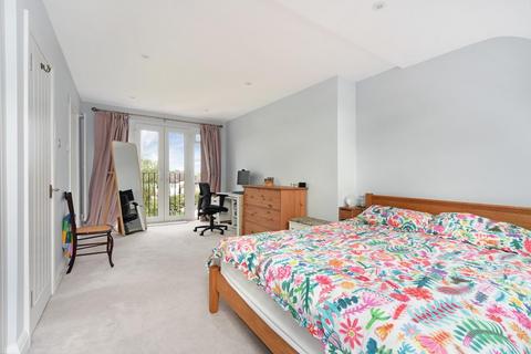 69 Sunnymede Avenue, Epsom, KT19 9TH